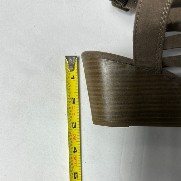 Y.not? Tan Wedge Gladiator Sandals with Ankle Strap Sz 7 - Picture 16 of 16